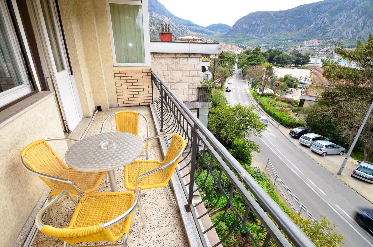 Central Apartment Kotor Dış mekan fotoğraf